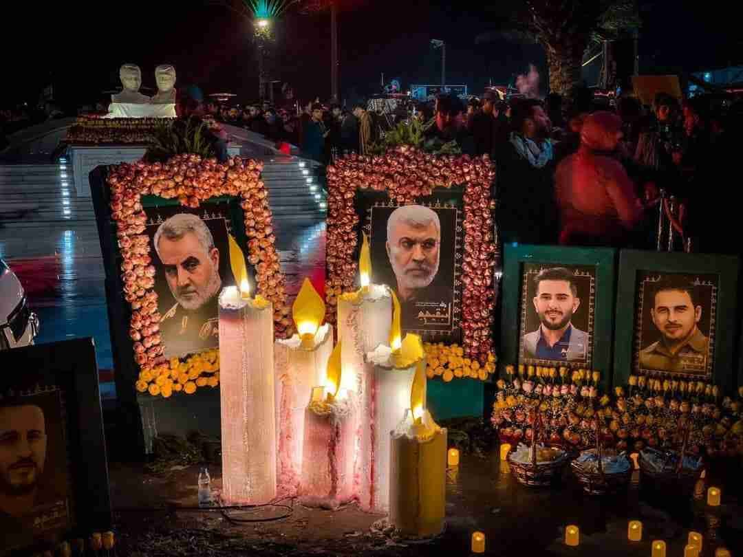 ہزاروں عراقیوں کا شہید قاسم سلیمانی اور ابومہدی مہندس کو زبردست خراج تحسین