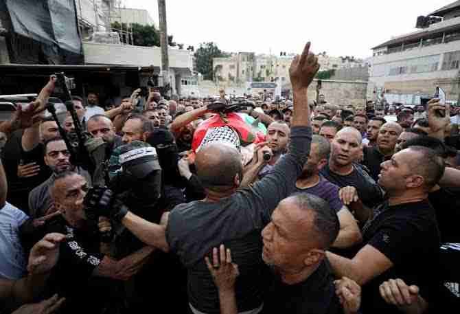 مقبوضہ مغربی کنارے میں غاصب صیہونی فوج کی فائرنگ، فلسطینی شہید