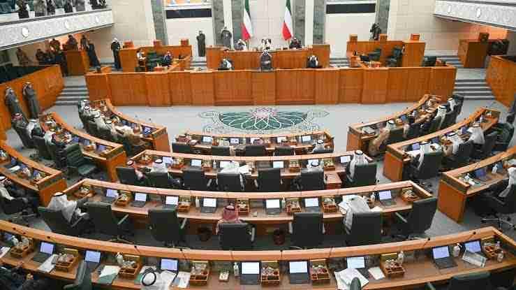 کویت: پارلیمانی انتخابات کالعدم قرار، سابقہ پارلیمنٹ بحال