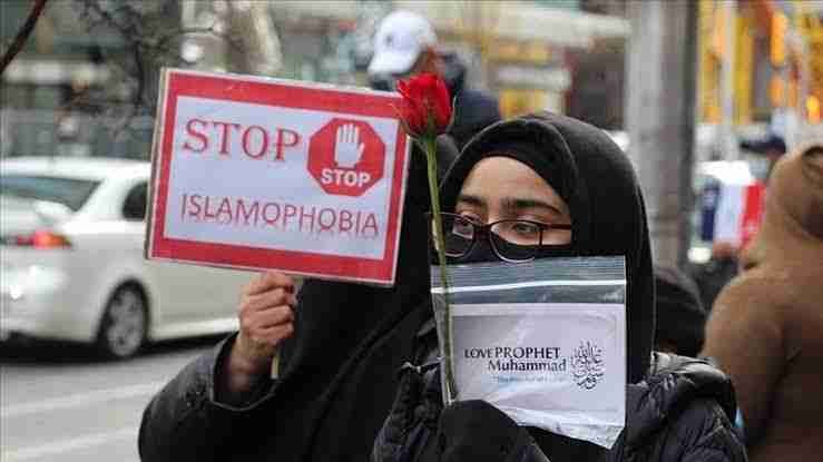 برطانیہ میں مخصوص منصوبے کے تحت اسلام مخالف سوچ کو پروان چڑھایا جارہا ہے، ایران