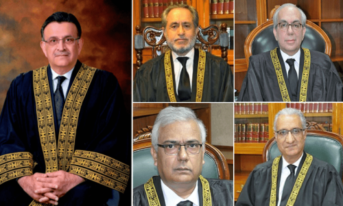 انتخابات ملتوی کیس، سپریم کورٹ کا لارجر بینچ ٹوٹ گیا