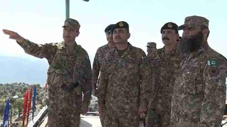 پاک فوج ملکی خودمختاری اور علاقائی سالمیت کے دفاع کےلیے پُرعزم ہے، آرمی چیف