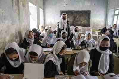 افغانستان: شیعہ افکار و عقائد کے مضمون کو نصاب سے خارج کرنے کا فیصلہ