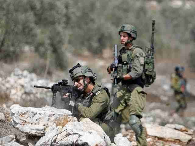 مقبوضہ فلسطین میں 2 فلسطینیوں کو گولیاں مار کر شہید کردیا گیا، 3 زخمی