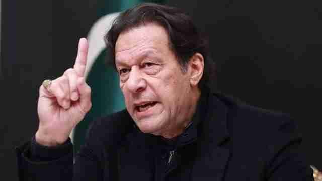 ملک میں جنگل کا قانون نافذ ہے، عمران خان کی پرویز الہٰی کے گھر پر پولیس چھاپہ کی شدید مذمت