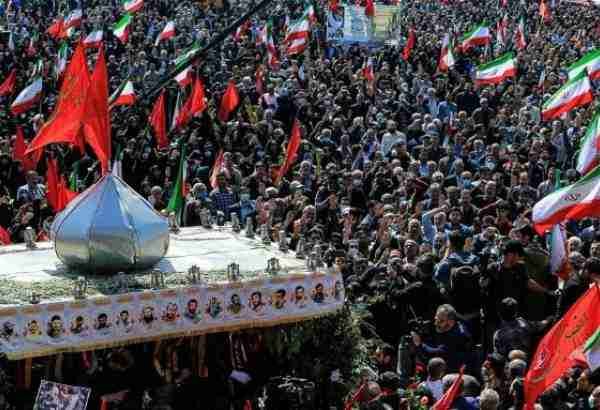 تہران میں مدافع حرم کے شہدا کی عظیم الشان آخری رسومات