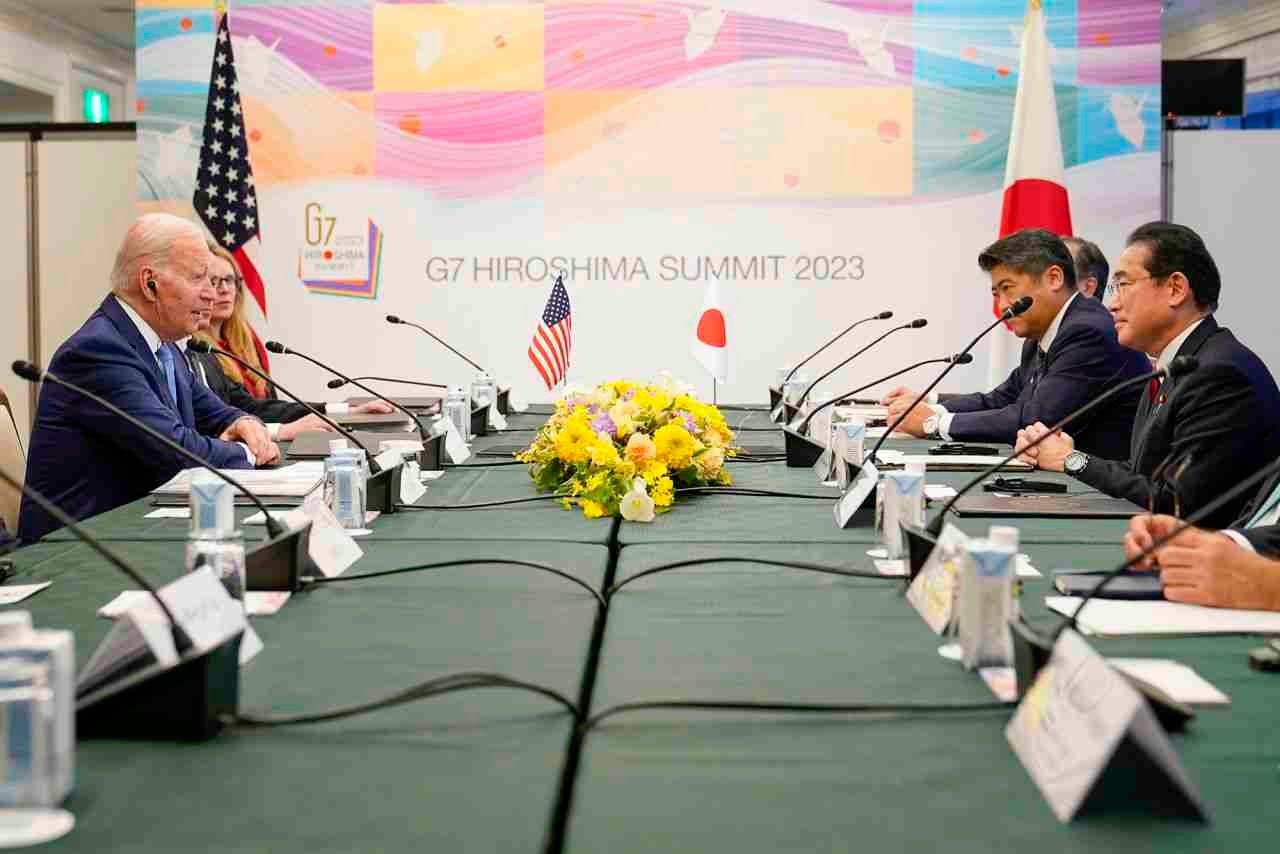جی 7 اجلاس: بائیڈن کی جاپانی وزیراعظم سے ملاقات، چینی اثرو رسوخ کے خلاف دفاعی تعاون بڑھانے پر اتفاق