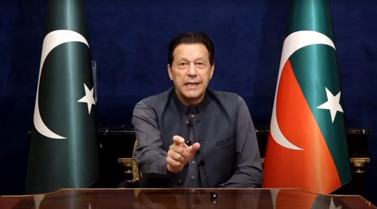 پاکستان کی سب سے بڑی سیاسی جماعت کو ختم کرنے کی سازش کی جارہی ہیں، عمران خان