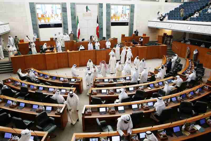 کویت کے پارلیمانی انتخابات میں اپوزیشن نے میدان مارلیا