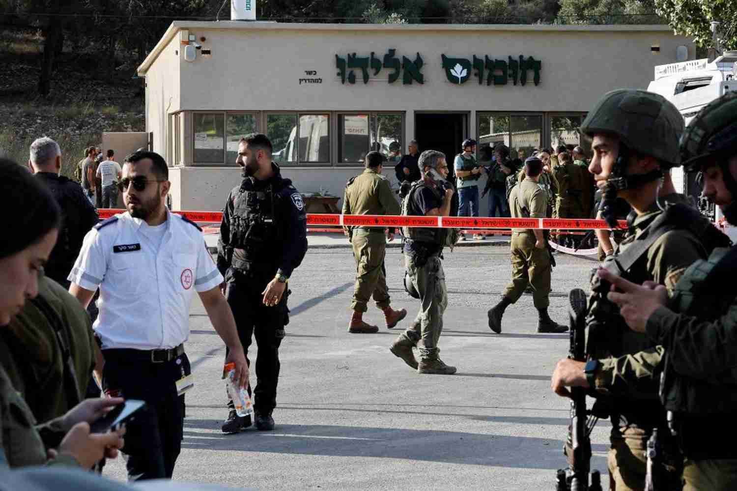 فلسطینی جوانوں کا شہادت پسندانہ آپریشن، 4 صیہونی آباد کار ہلاک, 4 زخمی