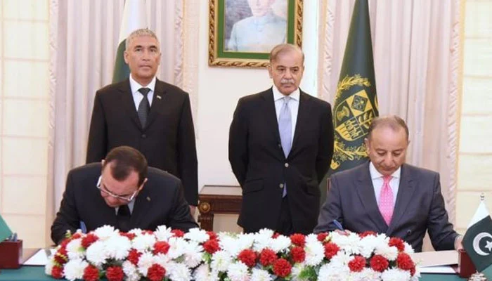 اسلام آباد: تاپی گیس پائپ لائن منصوبے کے معاہدے پر دستخط