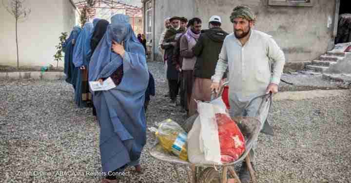 افغانستان کی انسانی ہمدردی کی امداد میں ایک ارب ڈالر سے زیادہ کٹوتی