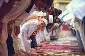 بچوں کو کیسے نماز کا عادی بنائیں