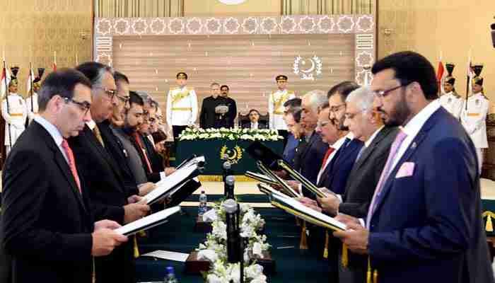 18 رکنی نگراں وفاقی کابینہ نے حلف اٹھالیا، جلیل عباس جیلانی وزیرخارجہ مقرر