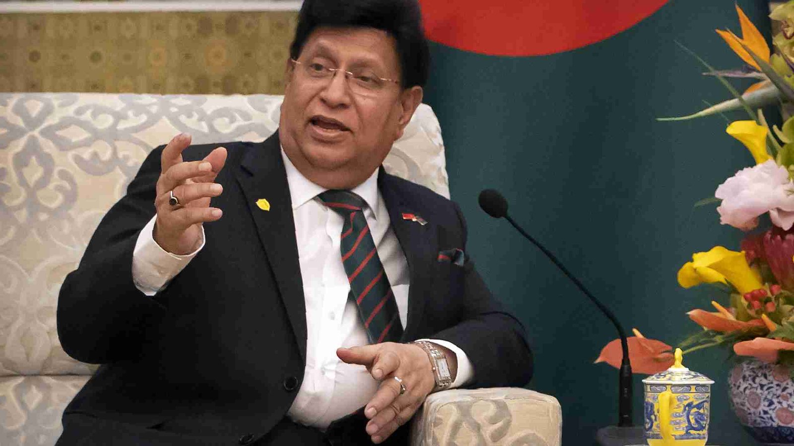 شفاف انتخابات کرائیں گے، امریکا انتخابی عمل کو نقصان پہنچانے کیلئے دباؤ ڈال رہا ہے، بنگلہ دیش