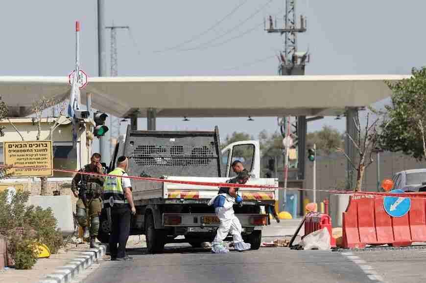 فلسطینی نے ٹرک صیہونی فوجیوں پر چڑھا دیا، ایک ہلاک، 2 زخمی