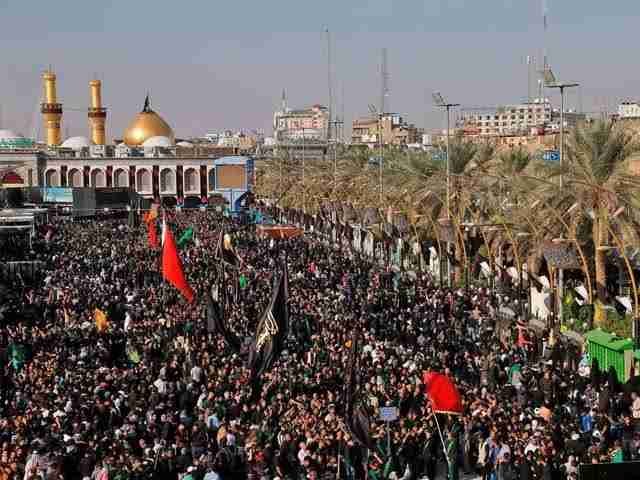 کربلا میں اربعین پر عاشقان امام حسین (ع) کا ٹھاٹھیں مارتا ہوا سمندر