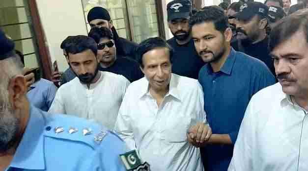 پریس کانفرنس نہیں کرنی، پرویز الہی کا پی ٹی آئی نہ چھوڑنے کا اعلان