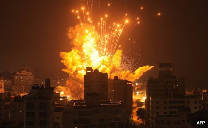 غزہ پر وحشیانہ حملے جاری، مزید 377 فلسطینی شہید، تعداد 8 ہزار سے تجاوز