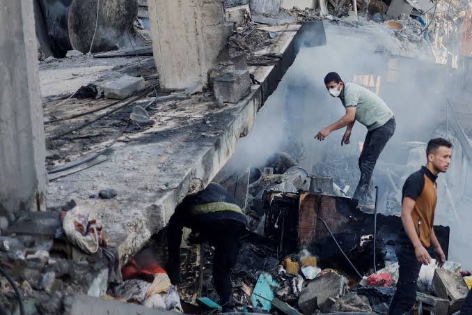غاصب اسرائیل نے غزہ میں قیامت ڈھا دی، نہتے خواتین و بچوں سمیت 700 فلسطینی شہید