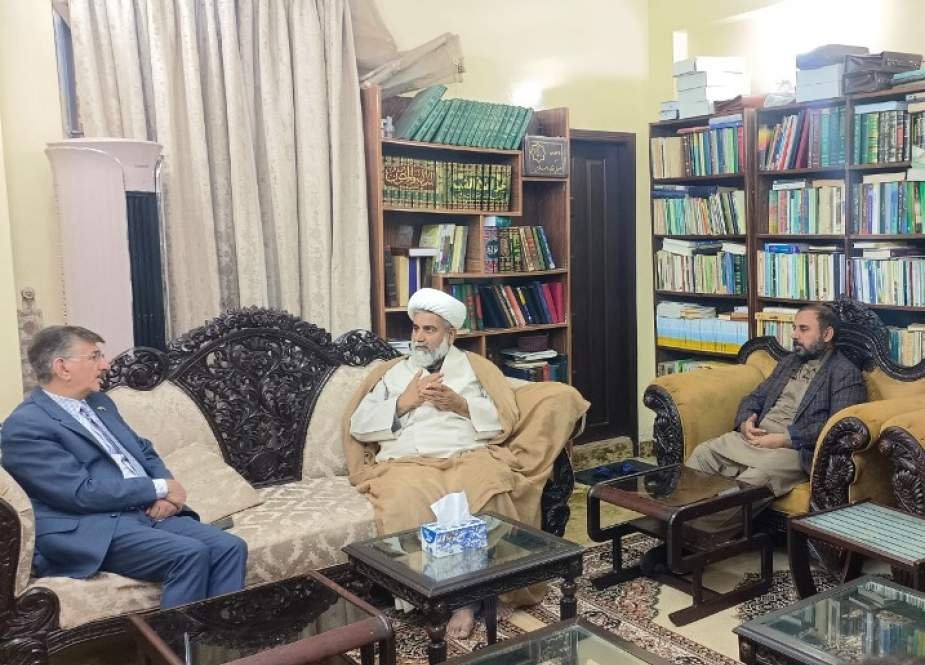 عراقی سفیر حامد عباس لفتہ کی علامہ راجہ ناصر عباس جعفری سے ملاقات