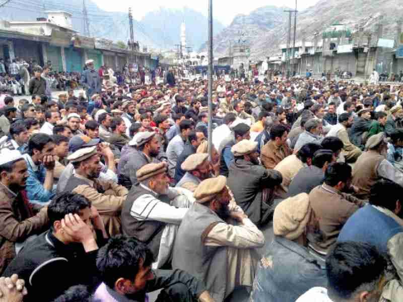 نگر: گندم سبسڈی بحالی کیلئے ہزاروں افراد کا احتجاج