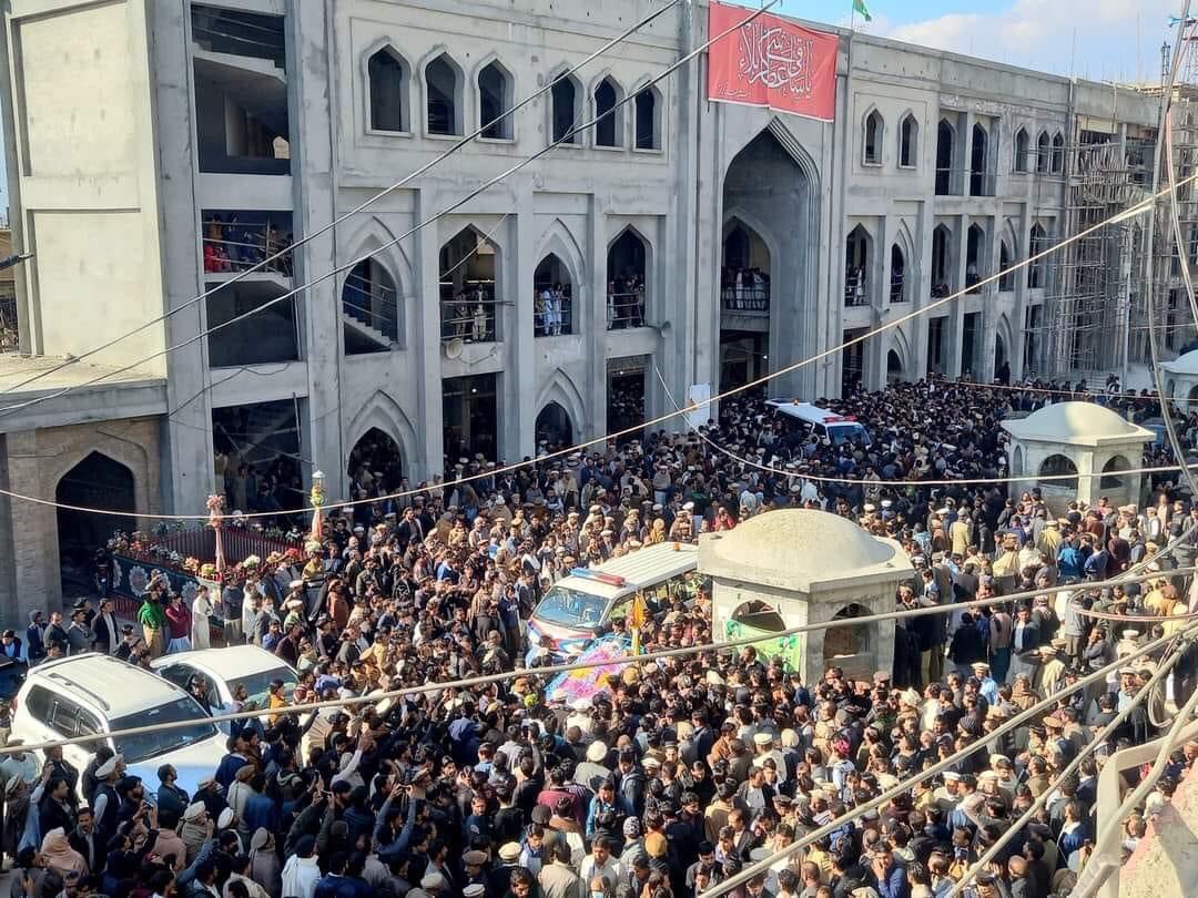 پاراچنار: گاڑی پر فائرنگ کے شہدا کی نماز جنازہ ادا