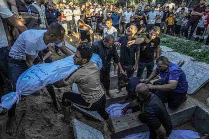 اسرائیلی فوج کے حملوں میں مزید 220 فلسطینی شہید
