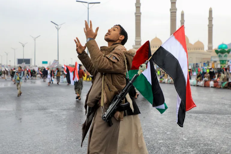 یمنی فوج نے ایک اور برطانوی جہاز تباہ کر دیا
