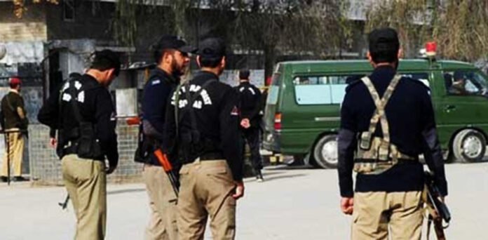 مردان: دہشت گردوں کی فائرنگ، ایس پی شہید، ڈی ایس پی سمیت 3 اہلکار زخمی، 2 دہشت گرد ہلاک