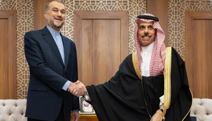 ایرانی سعودی وزرائے خارجہ ملاقات، تعلقات میں پیشرفت پر اظہارِ اطمینان