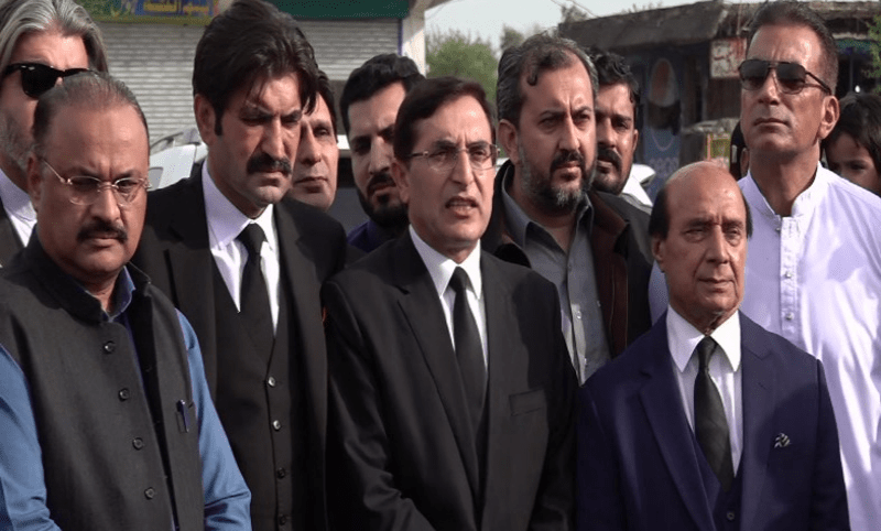 پی ٹی آئی کا اتوار کو عدلیہ کی آزادی کیلئے ریلی نکالنے کا اعلان