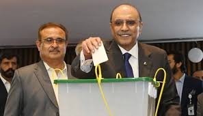 آصف زرداری بھاری اکثریت سے صدر منتخب