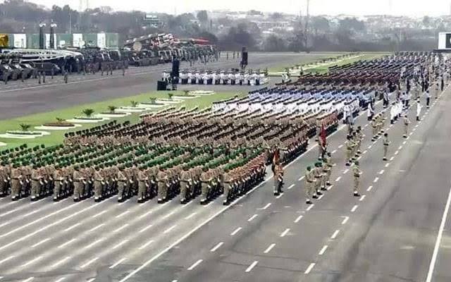 ملک بھر میں یوم پاکستان کی تقریبات، مسلح افواج کی مشترکہ پریڈ