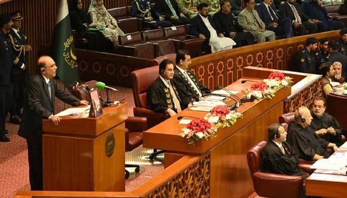 پارلیمنٹ کا مشترکہ اجلاس مچھلی بازار، بیشتر مہمانوں کا شرکت سے گریز
