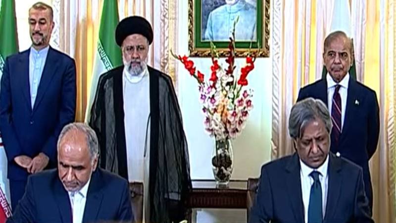 پاکستان اور ایران کے درمیان مفاہمتی یادداشتوں اور معاہدوں پر دستخط