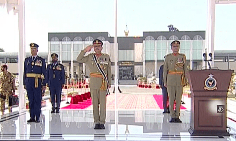 ہم اپنی آئینی حدود جانتے ہیں، دوسروں سے بھی آئین کی پاسداری کی توقع رکھتے ہیں، آرمی چیف