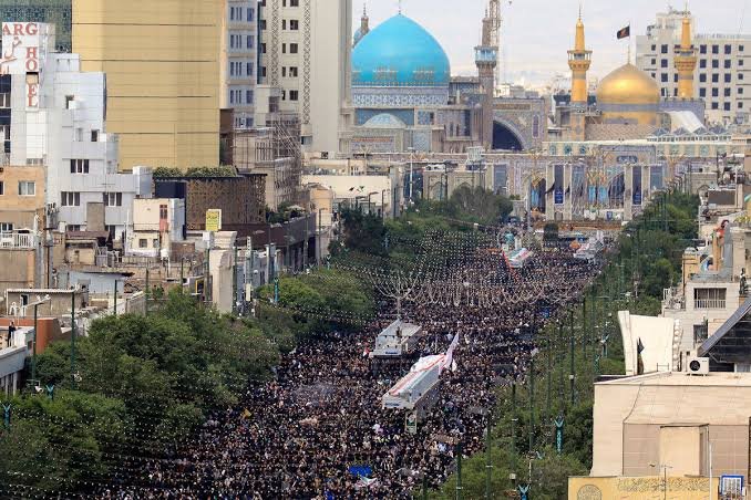 شہید ابراہیم رئیسی لاکھوں سوگواروں کی موجودگی میں سپردِ لحد