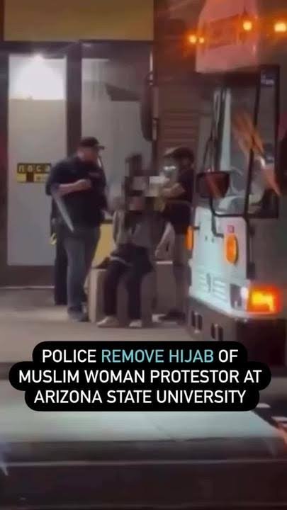 امریکا کی ایریزونا یونیورسٹی میں پولیس نے گرفتار طالبات کے سر سے اسکارف نوچ لئے