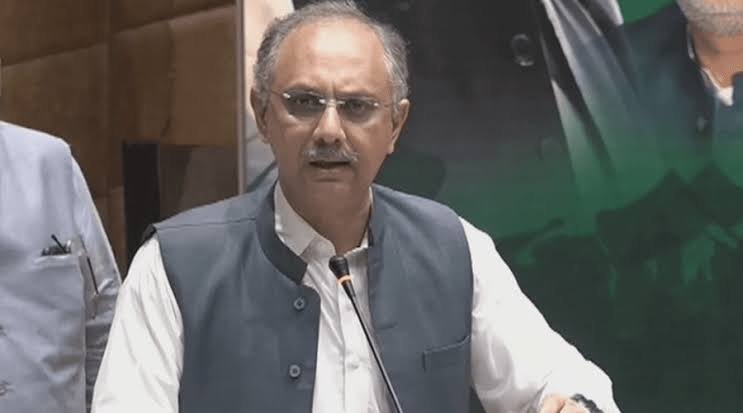 9 مئی ایک سازش تھی، جس کا تمام تر الزام پاکستان تحریک انصاف پر عائد کیا گیا، عمر ایوب