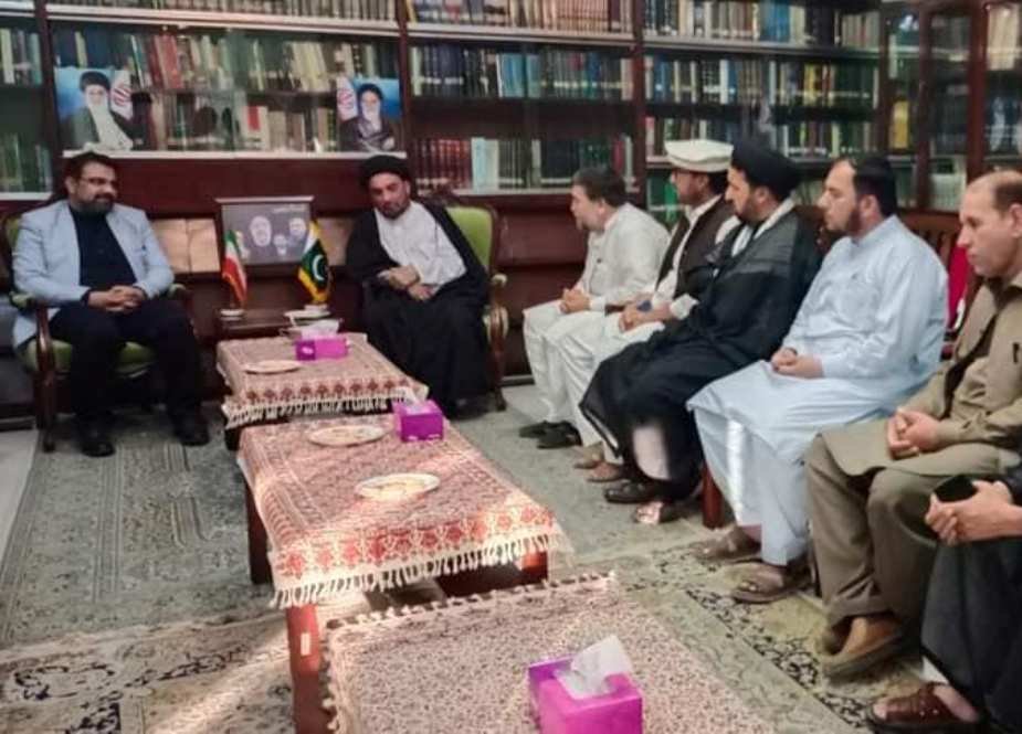 پاراچنار کے علماء اور رہنماؤں کے وفد کا پشاور ایرانی قونصلیٹ اور خانہ فرہنگ کا دورہ
