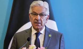 آپریشن عزم استحکام میں سرحد پار دہشت گردوں کو بھی نشانہ بنایا جاسکتا ہے، وزیر دفاع