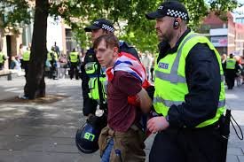 برطانیہ، ہنگامہ آرائی کے الزام میں مزید 3 افراد کو جیل بھیج دیا گیا