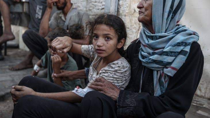 غزہ میں اسرائیلی درندگی جاری، اسکول، اسپتال اور مکانات پر حملوں میں مزید 28 فلسطینی شہید