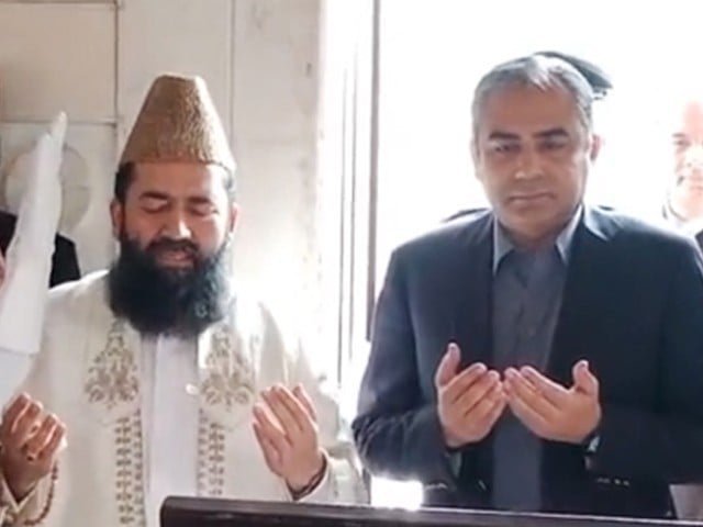 دہشت گردی کیخلاف جنگ میں ایک بار پھر علماء سے مدد لینے کا فیصلہ