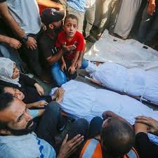 غزہ میں اسرائیلی فوج کے حملوں میں درجنوں فلسطینی شہید