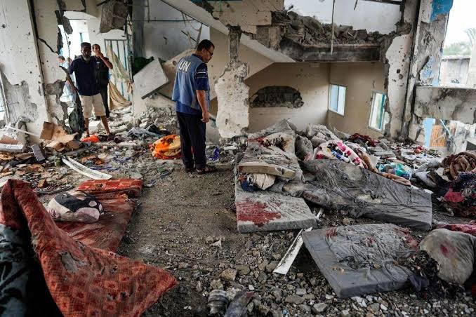 غاصب اسرائیل کا ایک اور اسکول میں قائم پناہ گزین کیمپ پر حملہ، 22 فلسطینی شہید