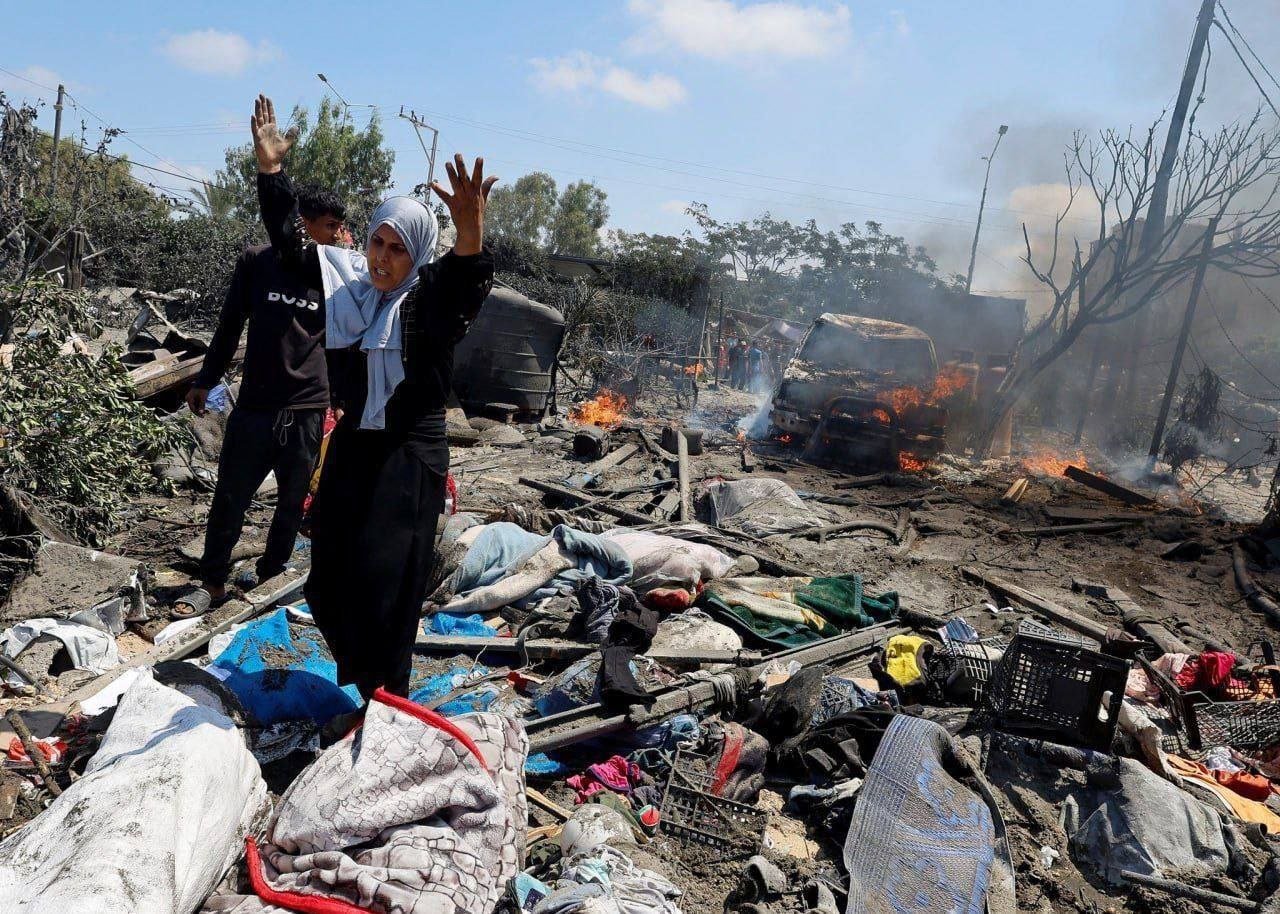 صبح سویرے المواسی کیمپ پر بمباری، 40 فلسطینی شہید، 60 زخمی، بڑی تعداد میں خواتین اور بچے شامل