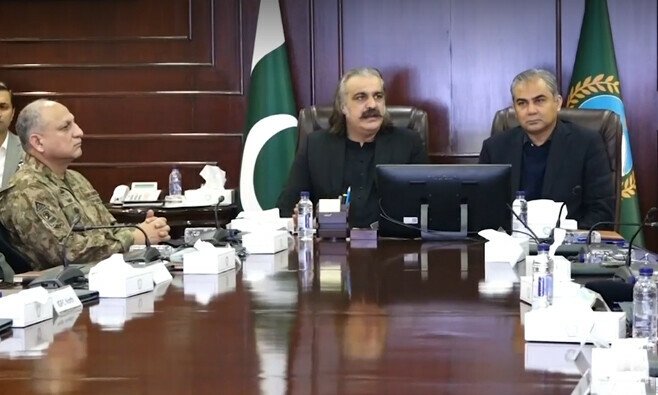 خیبرپختونخوا کی ایپکس کمیٹی کا کرم میں تمام بنکرز اور بھاری اسلحہ ختم کرنے کا فیصلہ