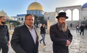 صیہونی آبادکاروں کے ہاتھوں مسجد اقصیٰ اور حضرت یوسف کے مزار کی بے حرمتی